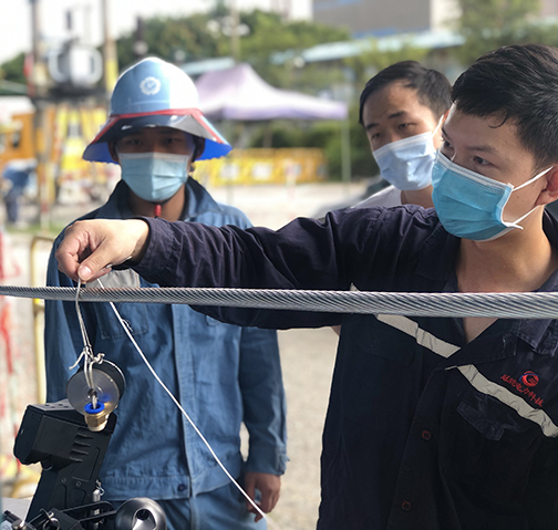廣州供電局帶電作業(yè)培訓(xùn)基地開展帶電作業(yè)涂覆機(jī)器人的技能培訓(xùn)